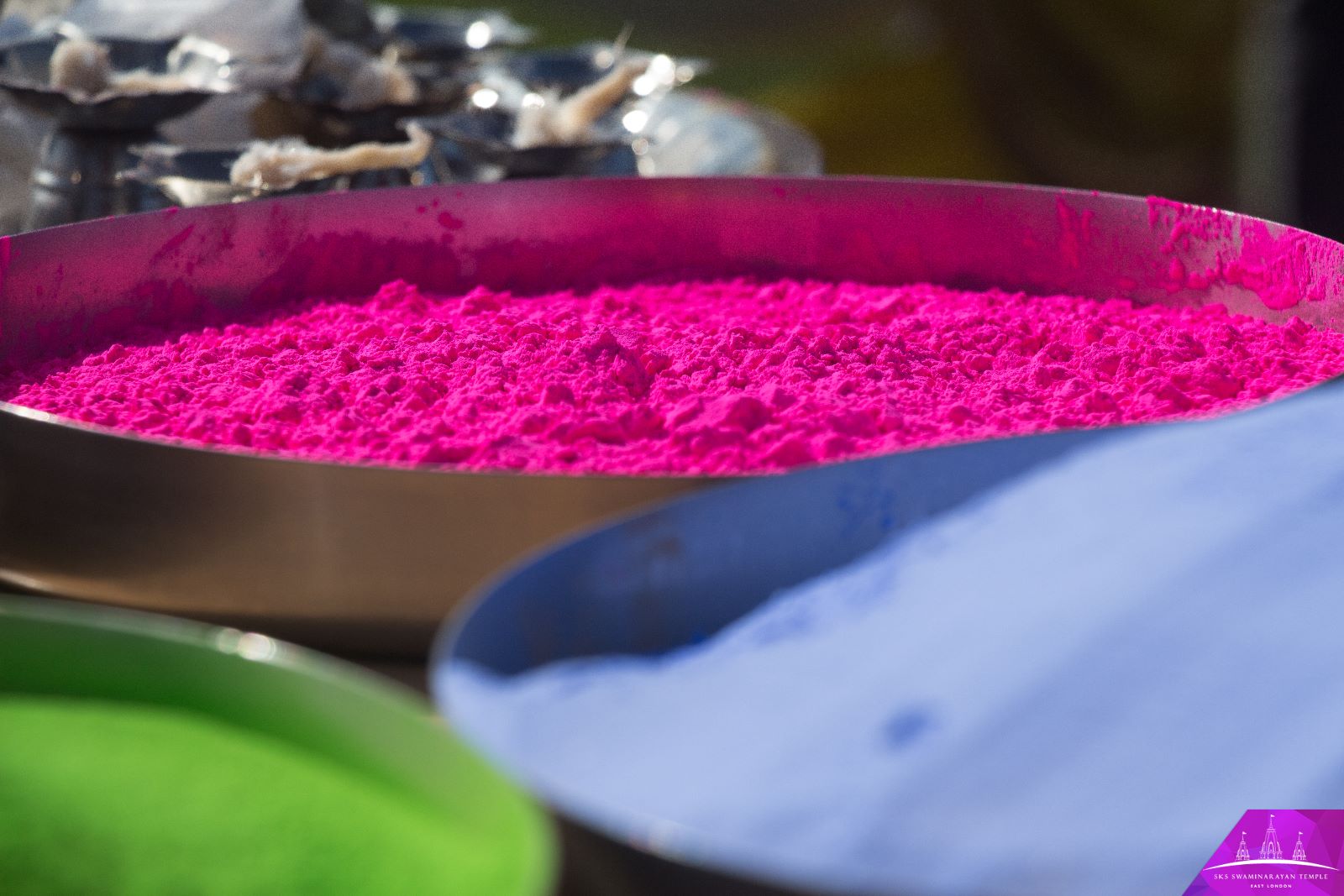 ©1987-2017 SKS Swaminarayan Temple East London